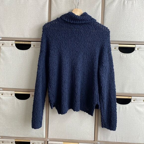 Bobeau
popcorn turtleneck sweater   - Picture 4 of 6
